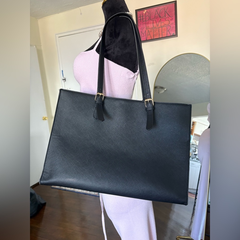 Black Laptop Tote Bag – Stylish & Functional for Work or Travel